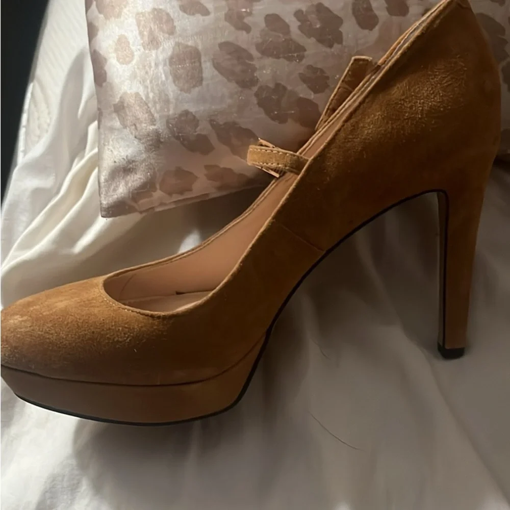 Vince Camuto Tan Suede Heels - Picture 3 of 7